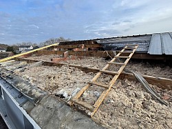 Dépose des tôles bac acier à Nantes